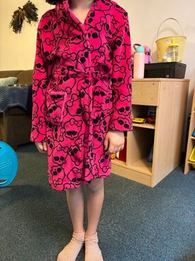 monster high Pink and Black Hooded Fleece Bath Robe with Skull Pattern